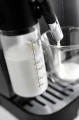 Ekspres ciśnieniowy DeLonghi ECAM 290.61.B 1450W 15bar spieniacz czarny